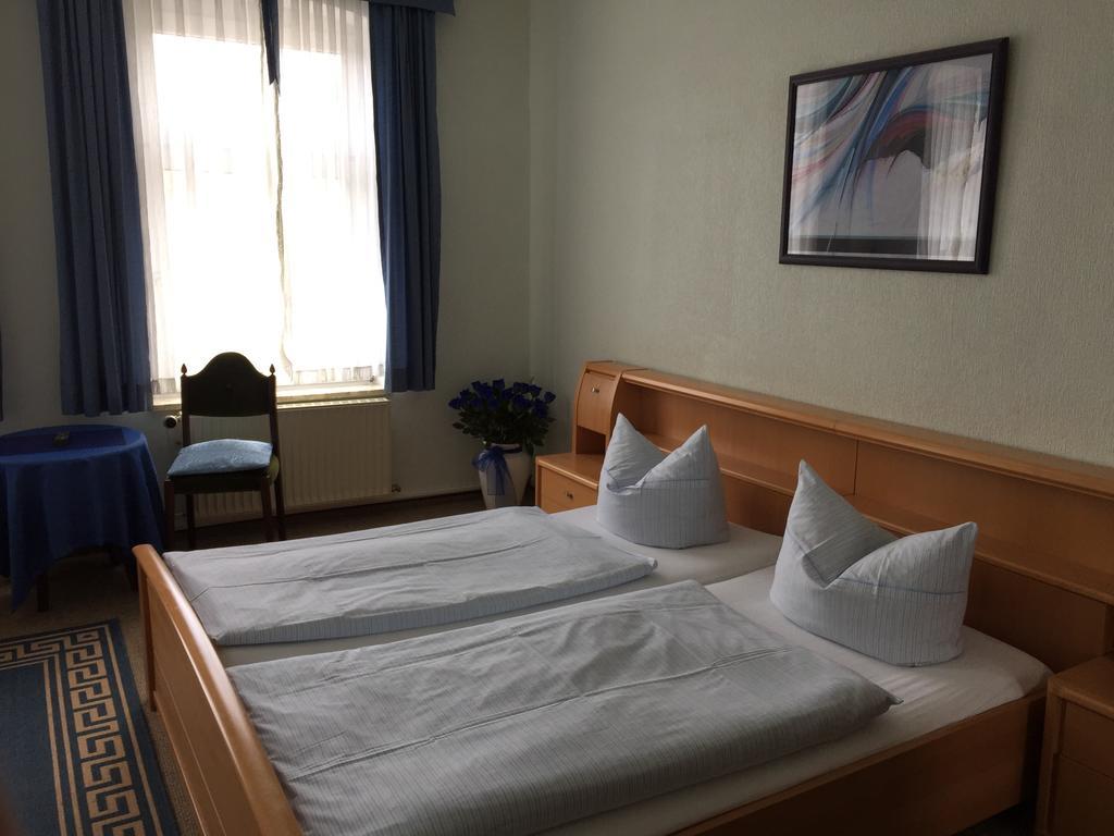 Hotel Gruner Kranz Рендсбург Номер фото